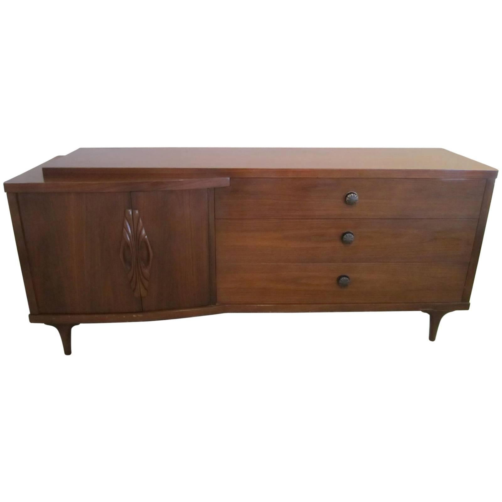 Gorgeous American Modern Sculptural Walnut Credenza For Sale