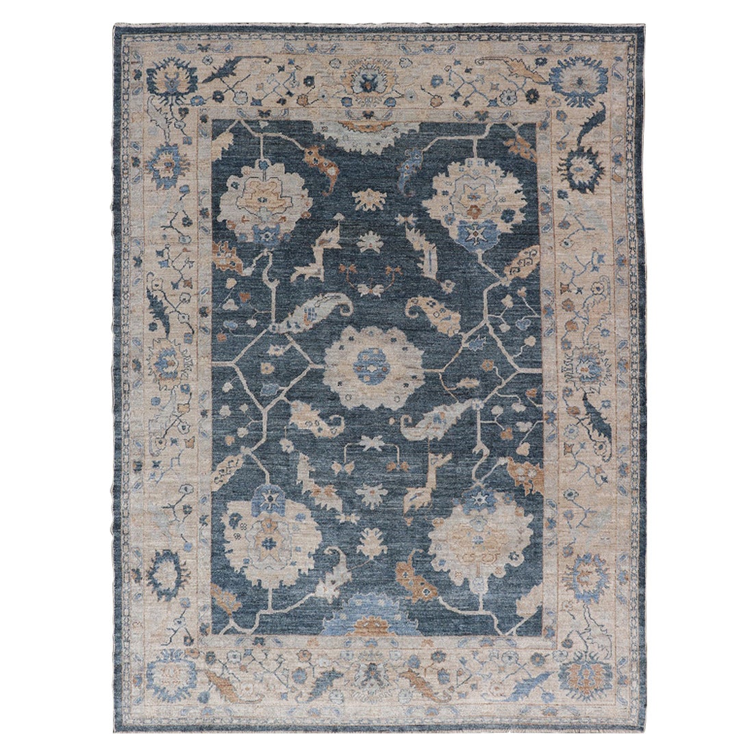 Lujosa Alfombra Turca de Angora Oushak en Azul Profundo y Beige con Diseño Floral