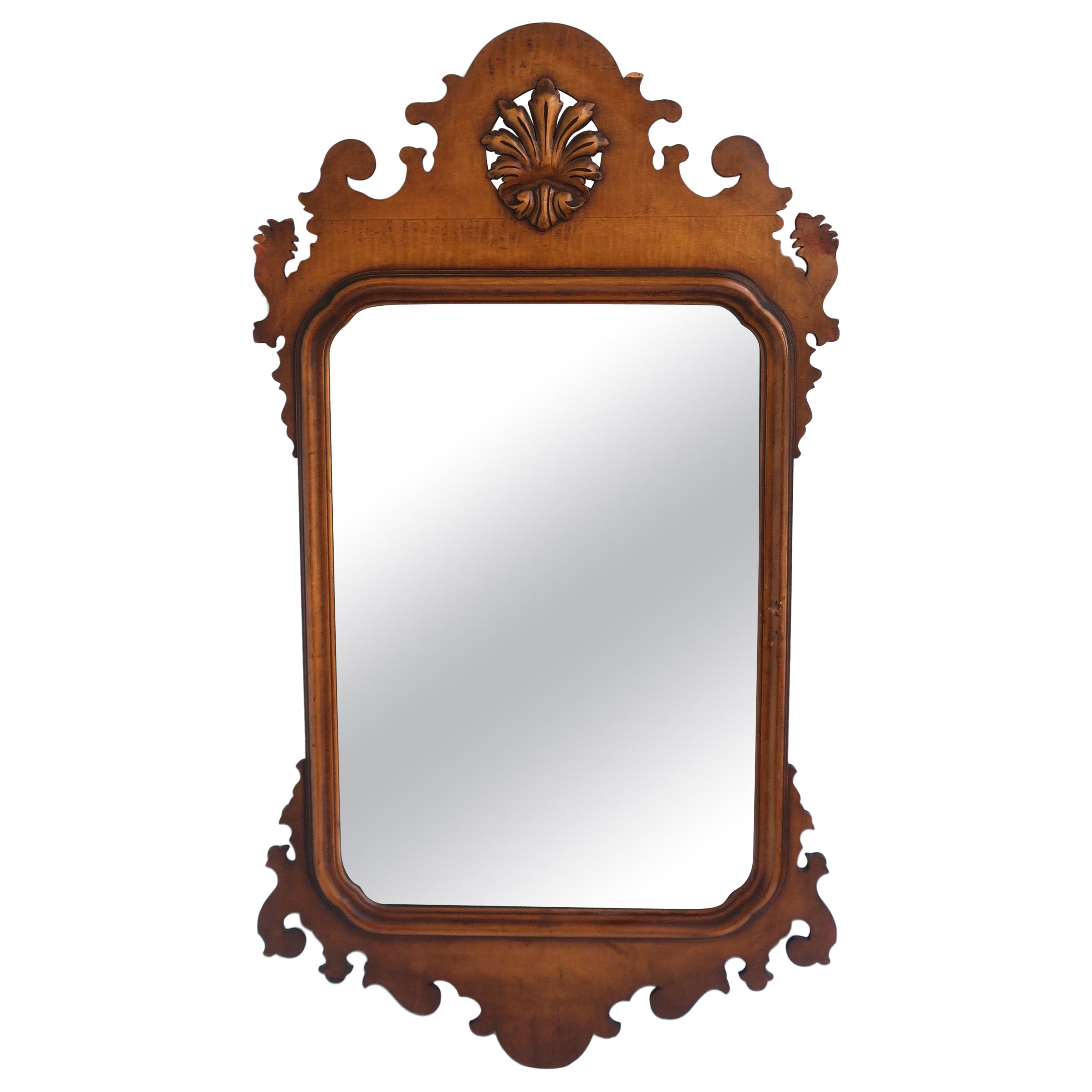 Specchio da parete in legno d'acero Chippendale, coppia disponibile