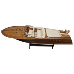 Vintage Motorboat Acquarama Riva in scale