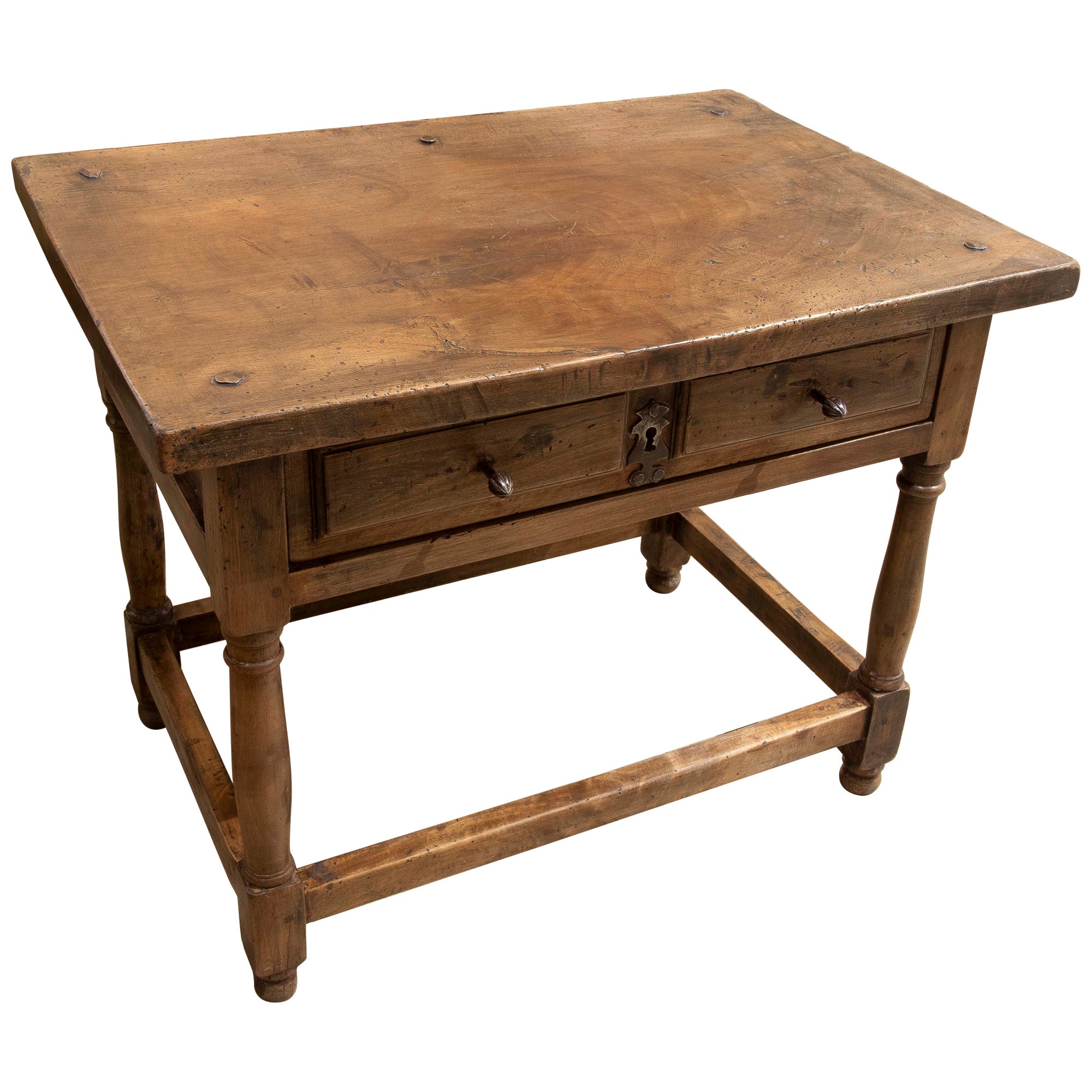Table d'appoint espagnole du 17ème siècle avec original  Raccords en vente