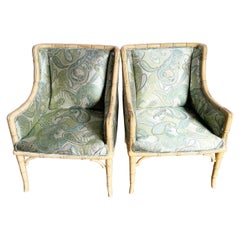 Fauteuils Regency en faux bambou et tissu Paisley vert avec 4 coussins - une paire