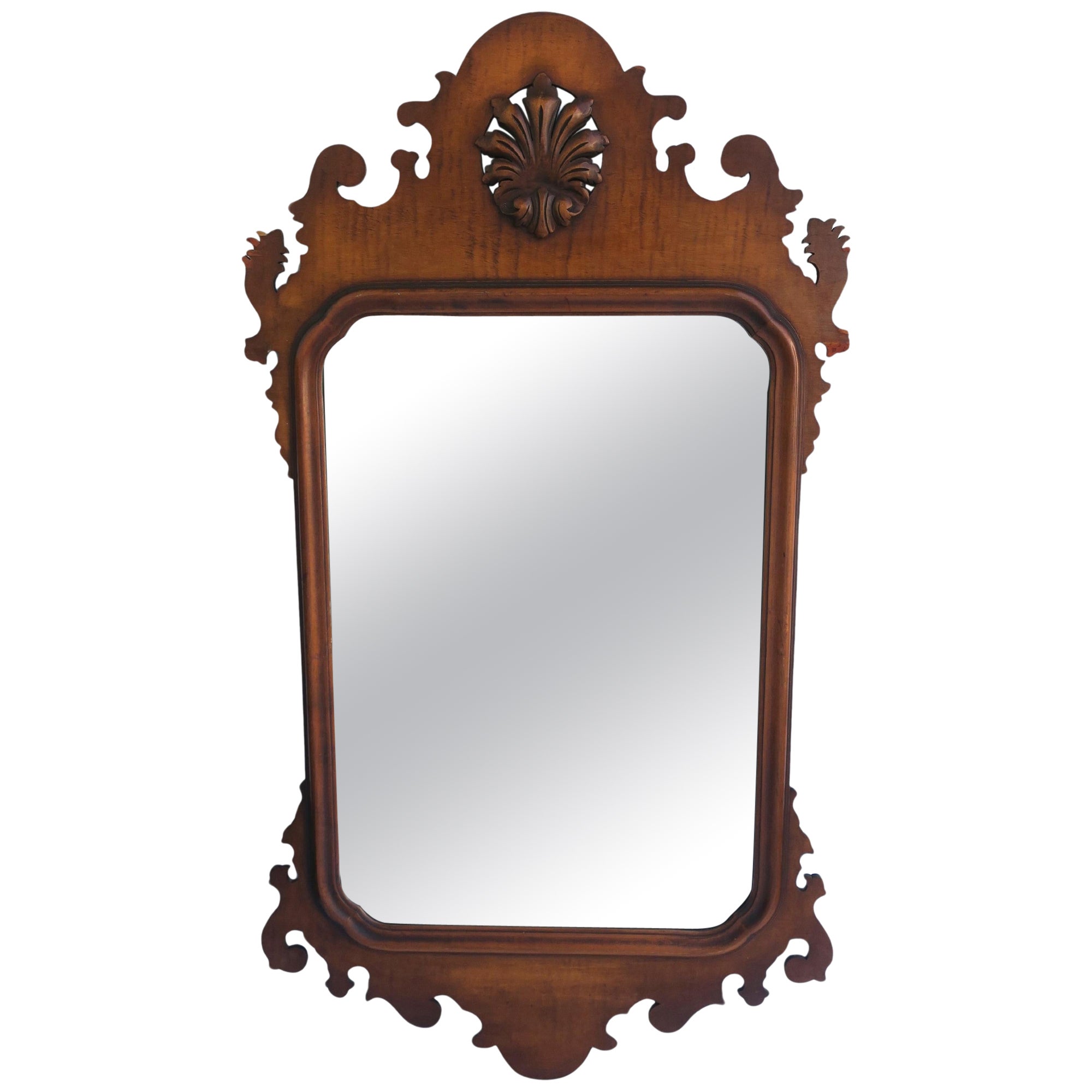 Specchio da parete in legno d'acero Chippendale, coppia disponibile