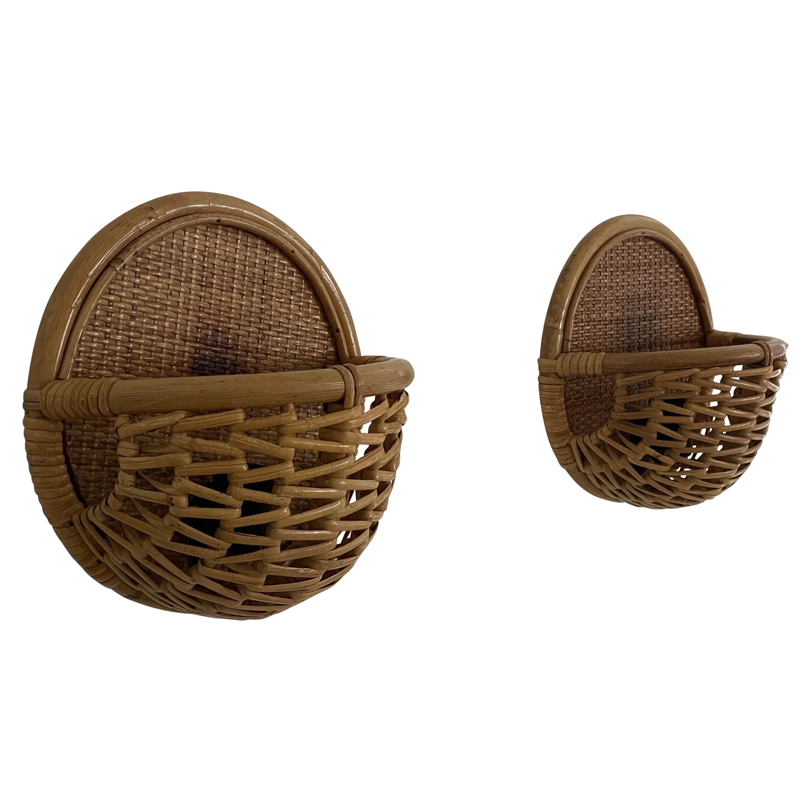 Wicker and Bamboo Round Design Pair of Wall Lamps, 1950s, Italy For Sale