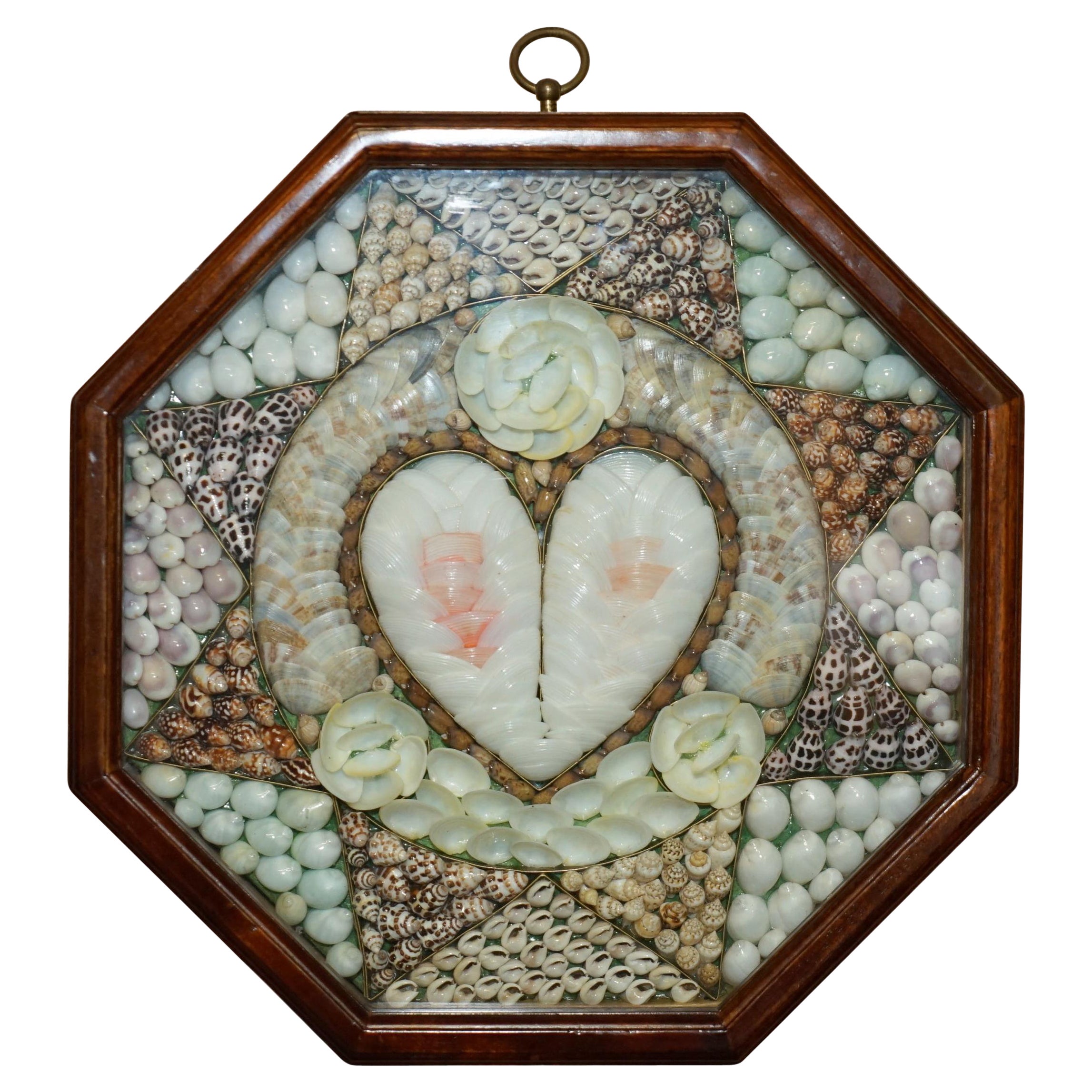 STUNNiNG VINTAGE SAILORS STYLE VALENTINE SHELL DISPLAY CASE WALL ART For Sale