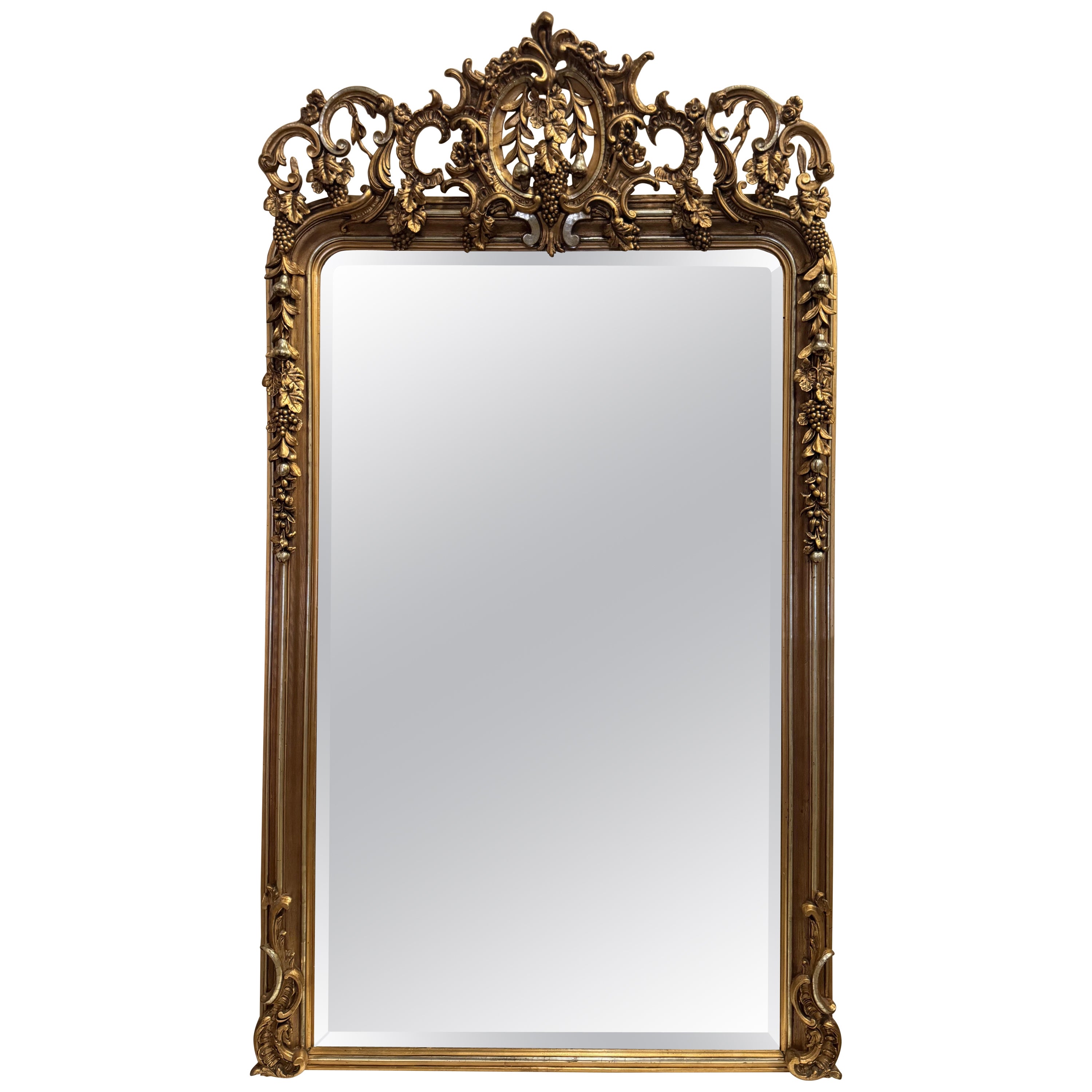 19th Century French Louis XV Carved Giltwood Mirror with Grape and Vine Motifs