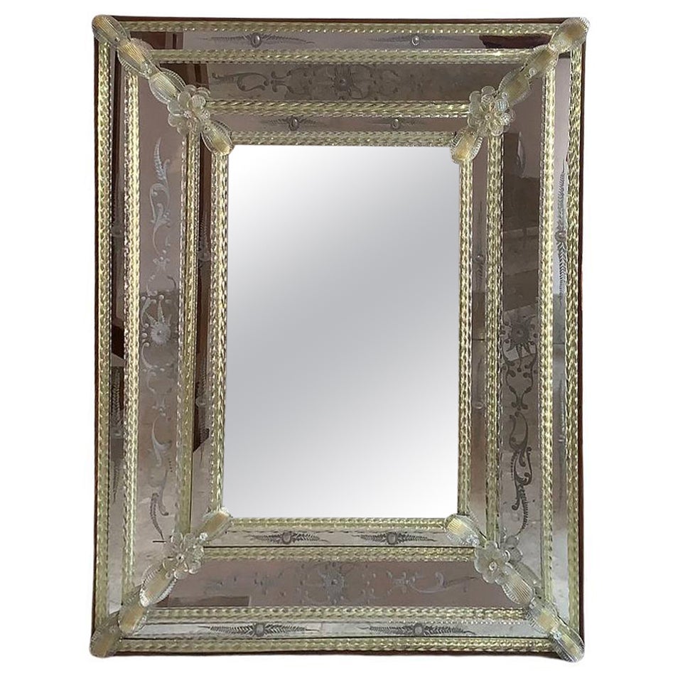 Venetian gold mirror in Murano glass by Barbini brothers  For Sale
