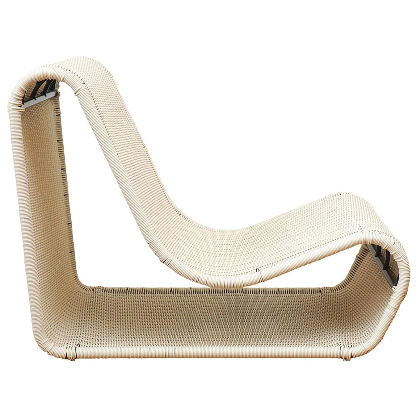 Esperanza Outdoor Lounge Chair in White For Sale