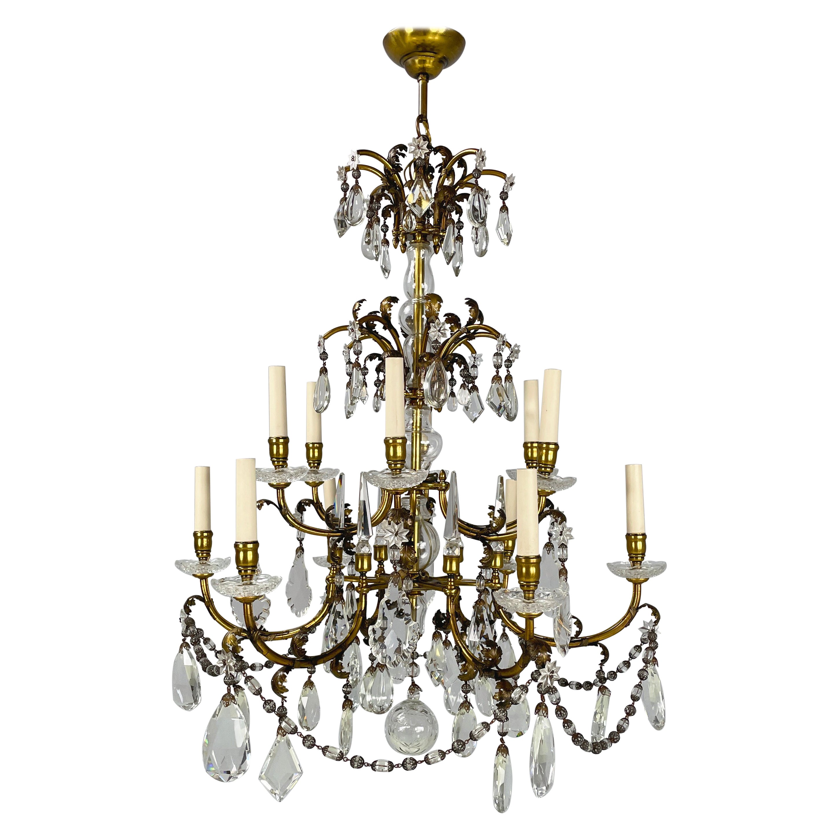 Italian arte deco Glass drop chandelier with brass structure, 1900-1950s For Sale