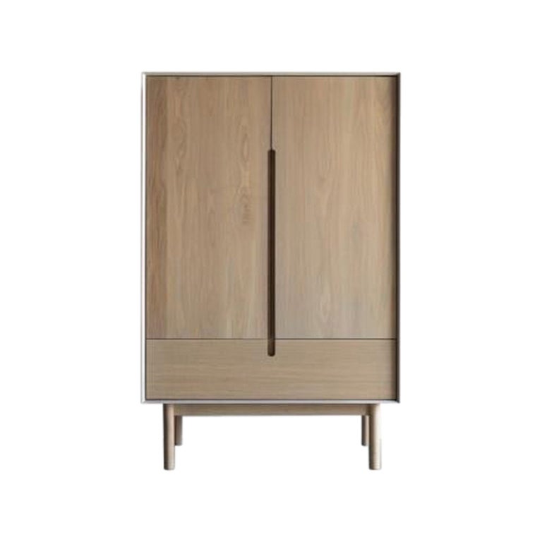 Olivos Kleiderschrank