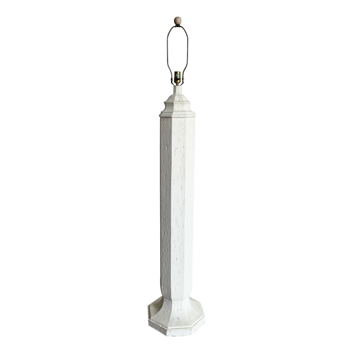 Lampada da terra postmoderna scolpita in gesso bianco sporco