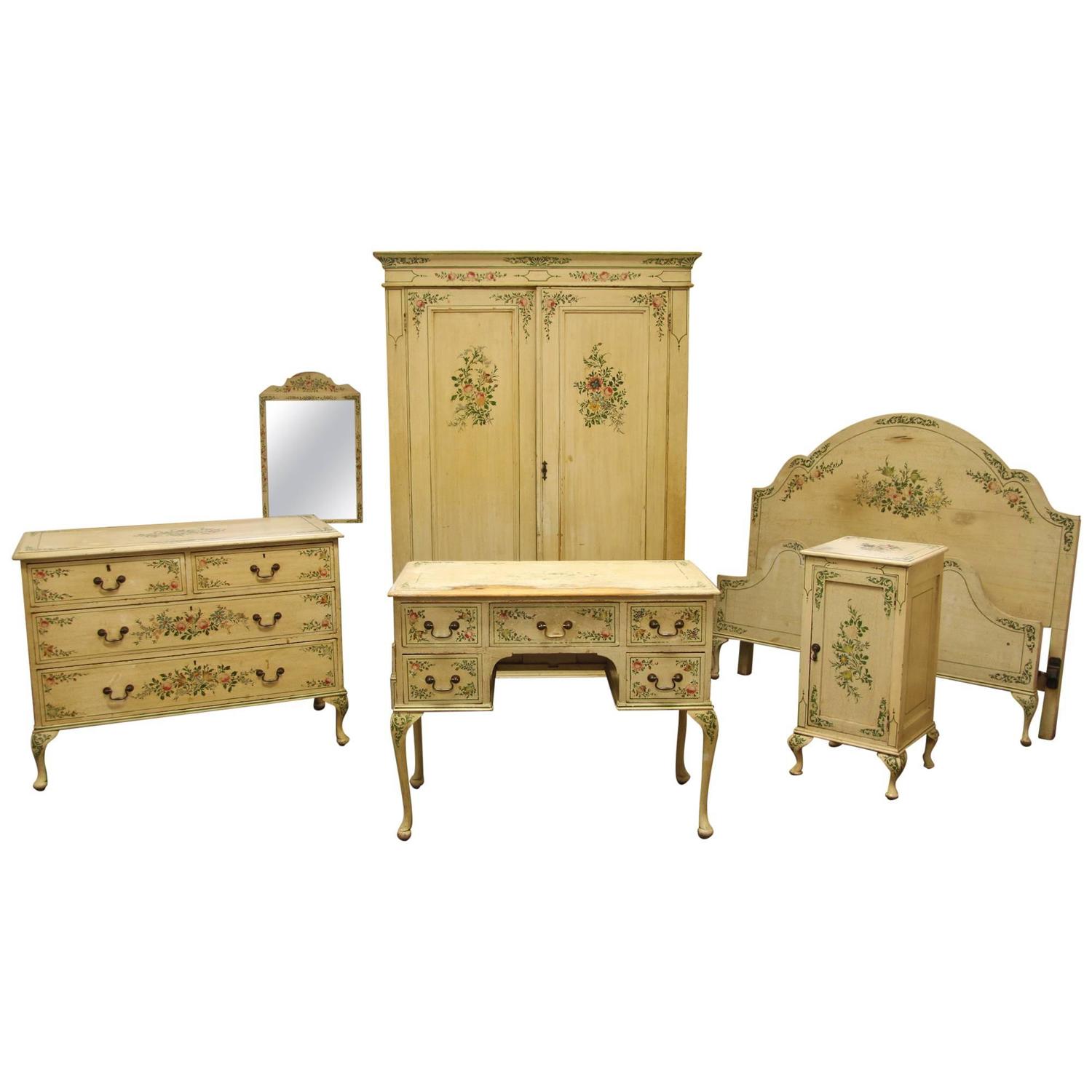 Victorian Painted Bedroom Suite at 1stdibs
