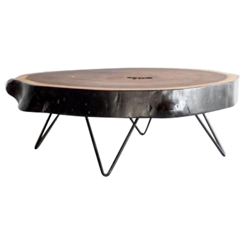 Parota Couchtisch mit lebendiger Kante von Croft House im Angebot