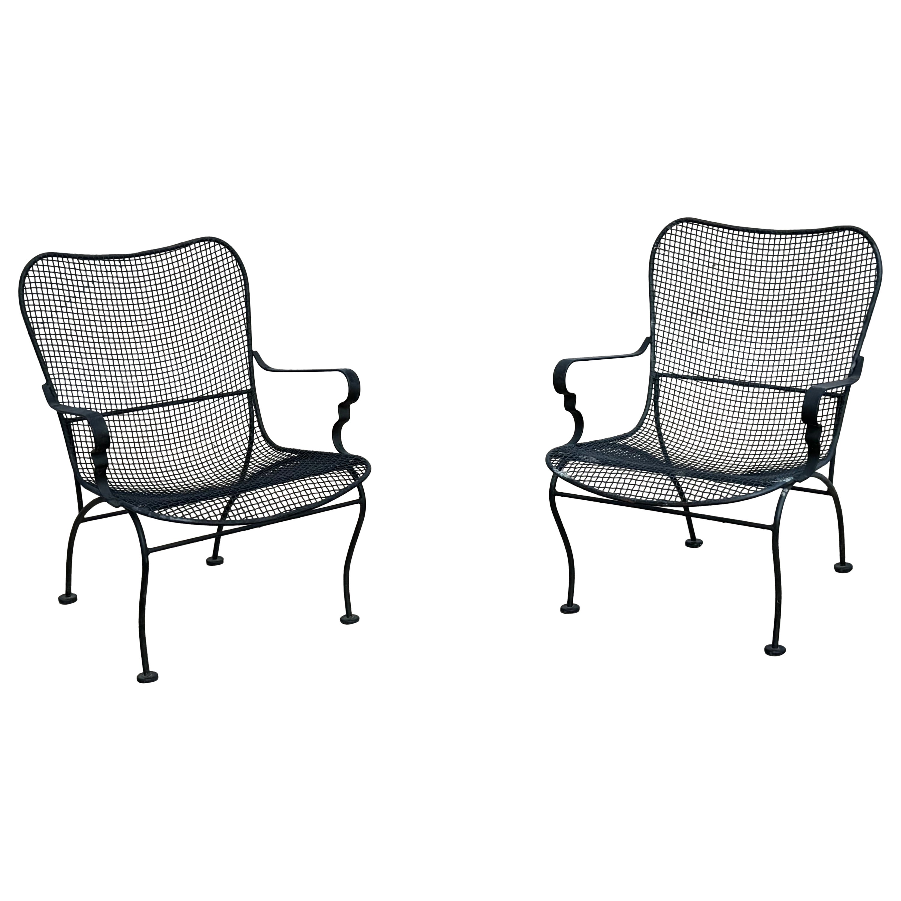 Pair of 1960s Woodard Mesh Lounge, Garden or Poolside Chairs with Arms in Black