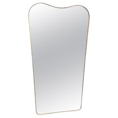Großer 1960er-Jahre-Italien-Messing-Spiegel mit gebogenem Deckel
