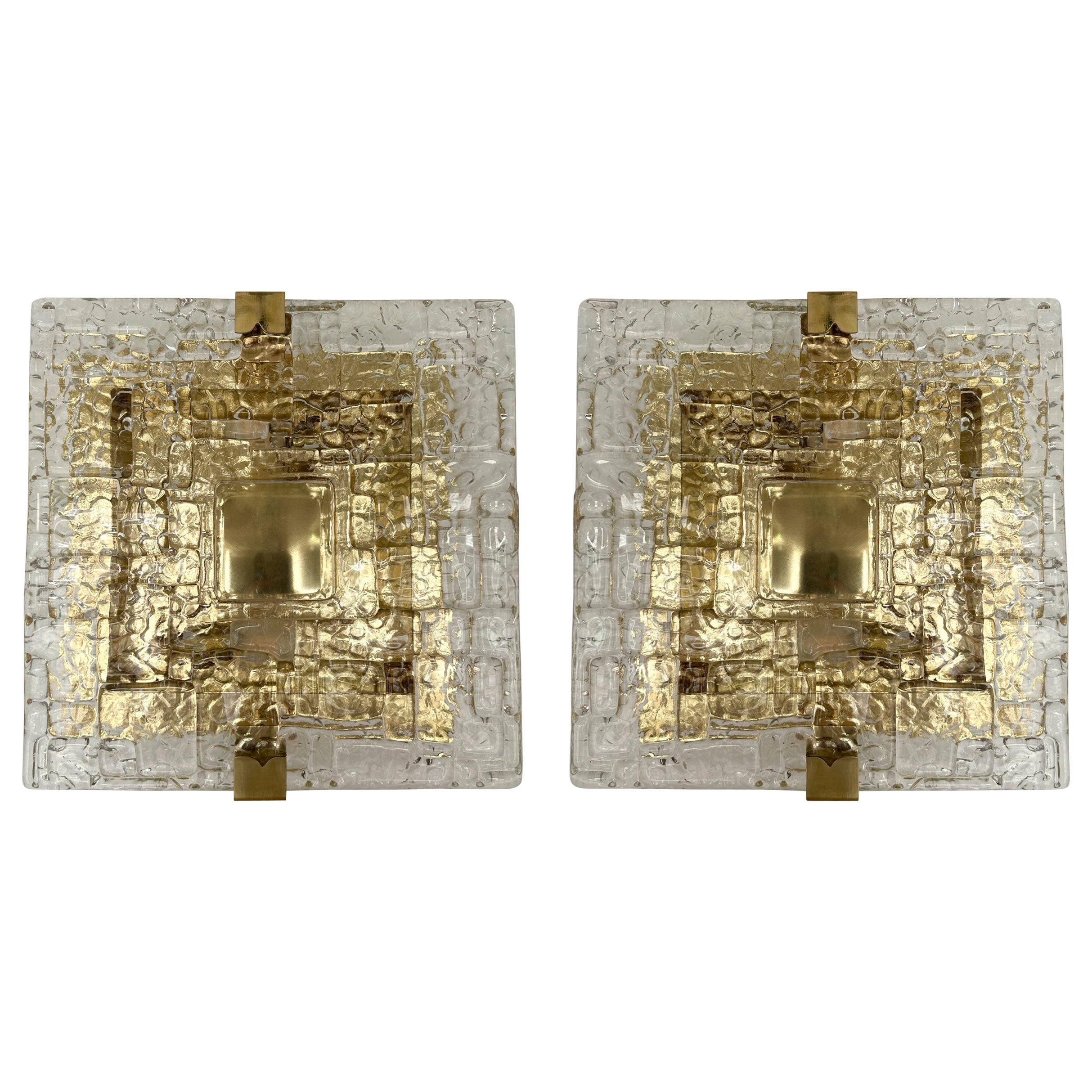 Contemporary Pair of Sconces Brass and Murano Glass Textured Blade, Italy