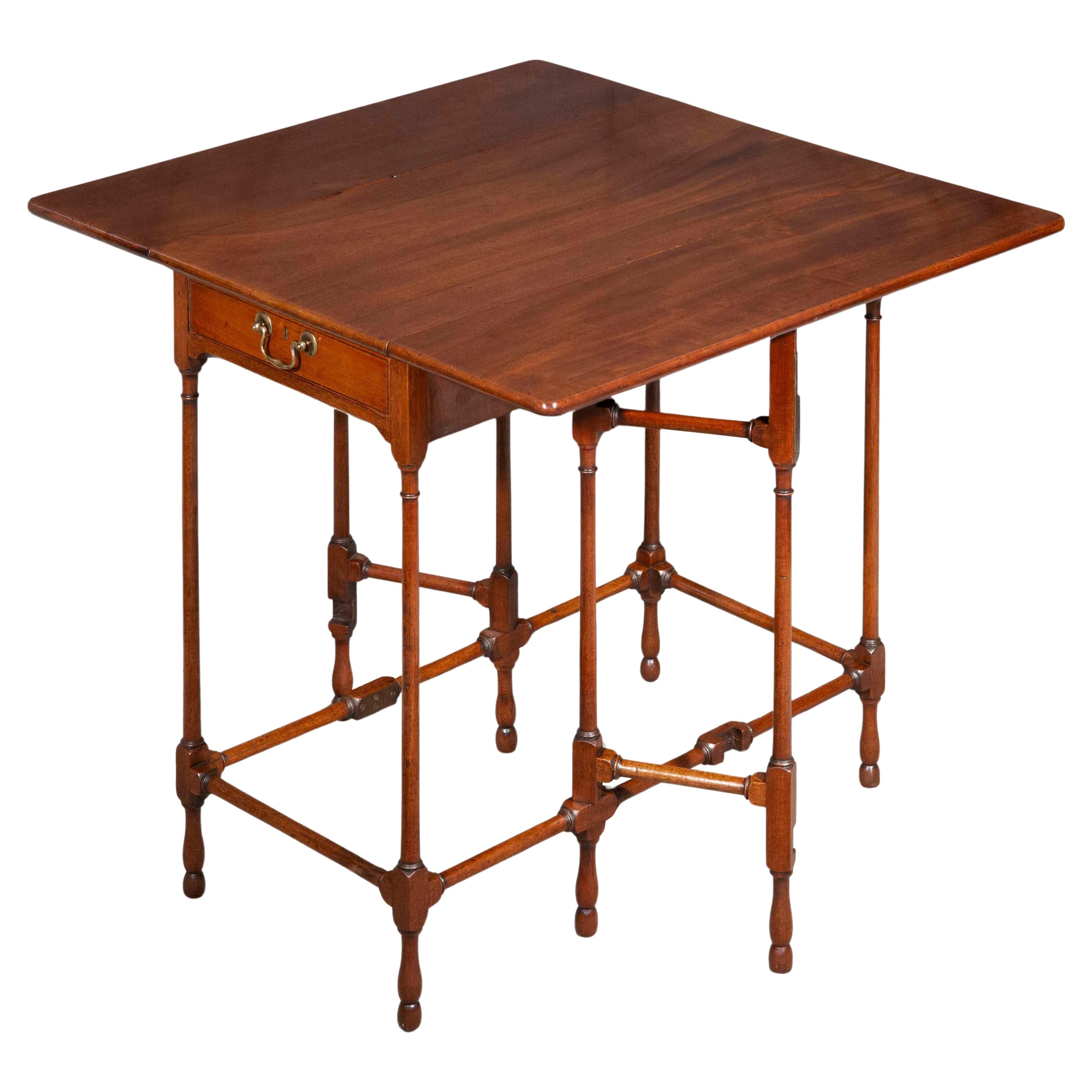 George III. Spinnenbein-Tisch aus dem 18. Jahrhundert, um 1780 im Angebot
