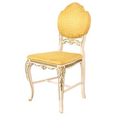 Romweber Französischer Rokoko-Beistellstuhl im Louis-XV-Stil, bemalt und teilweise vergoldet, gepolstert