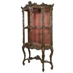 French Louis XV Style Giltwood Ornately Carved Two-Door Vitrine Display Cabinet 10