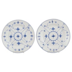 Royal Copenhagen Plain bleu cannelé, deux assiettes de table profondes, années 1930 
