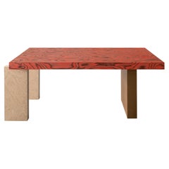 Table de salle à manger contemporaine en bois plaqué. Top de table en placage Sottsass rouge ALPI