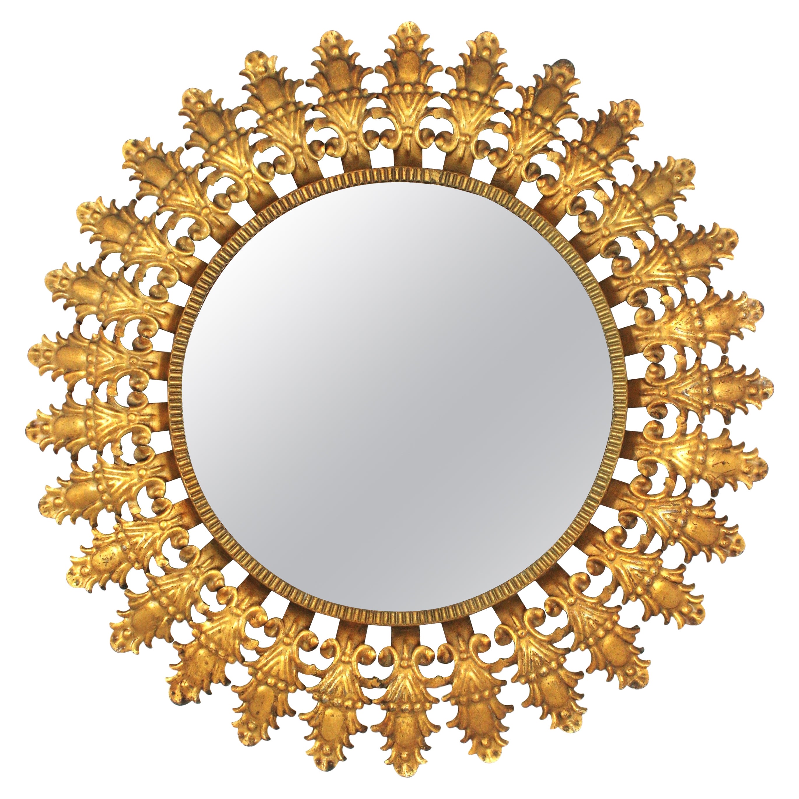 Spanischer Hollywood-Regency-Spiegel mit Sonnenschliff aus vergoldetem Eisen, 1950er Jahre