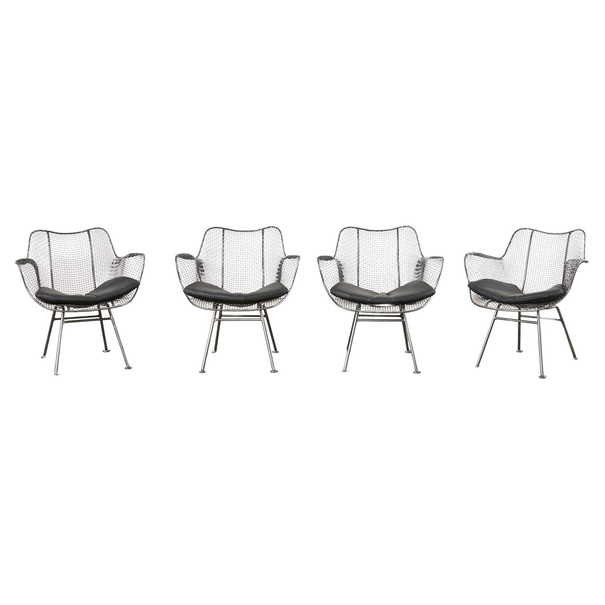 Ensemble de quatre fauteuils de salle à manger de jardin Sculptura de Woodard du 21e siècle