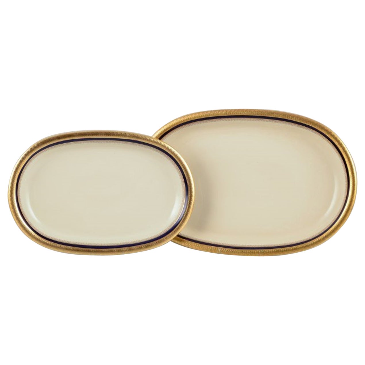 Hutschenreuther, Germany. Two serving platters from the "Margarete" series. For Sale