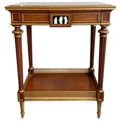 Table d'appoint de style Louis XVI par EJ Victor