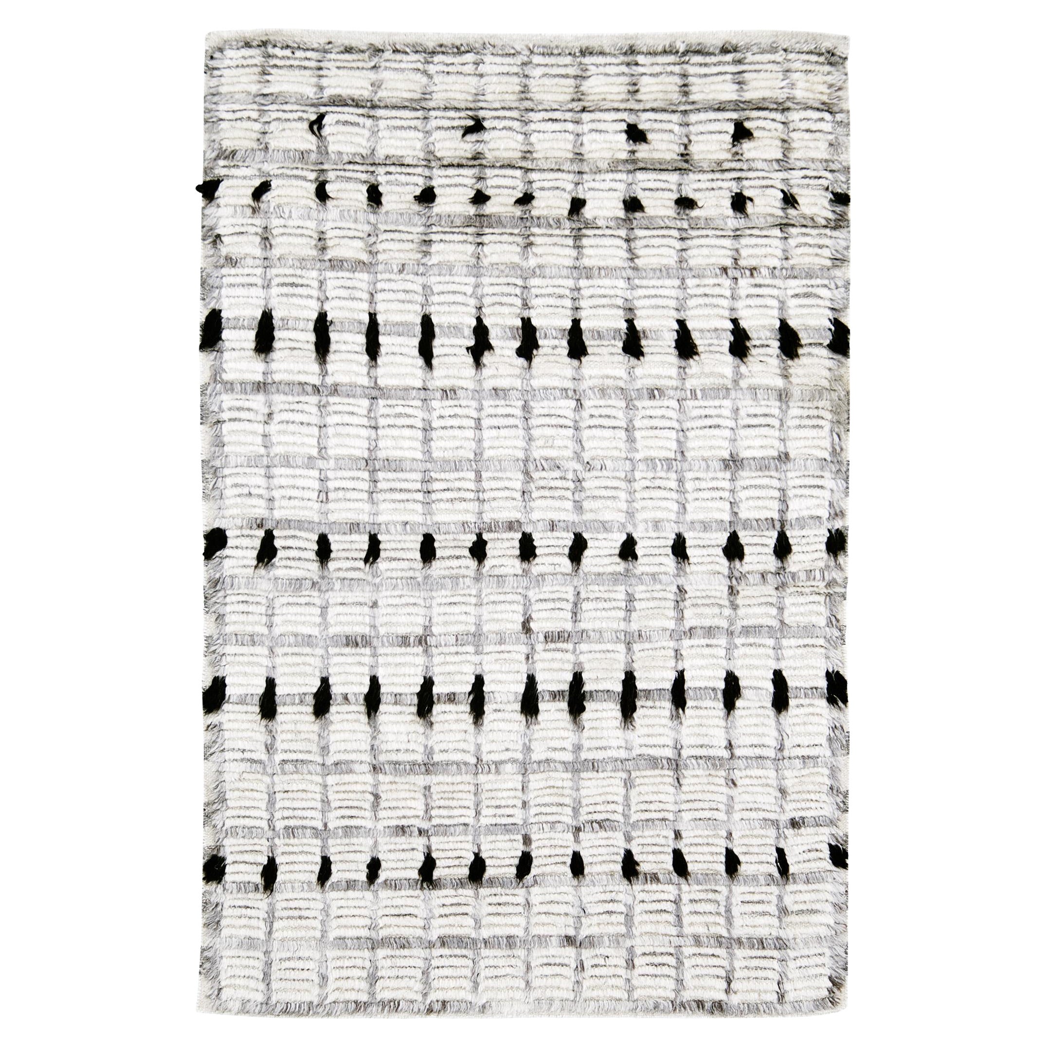 Mehraban Amihan, Sahara Collection