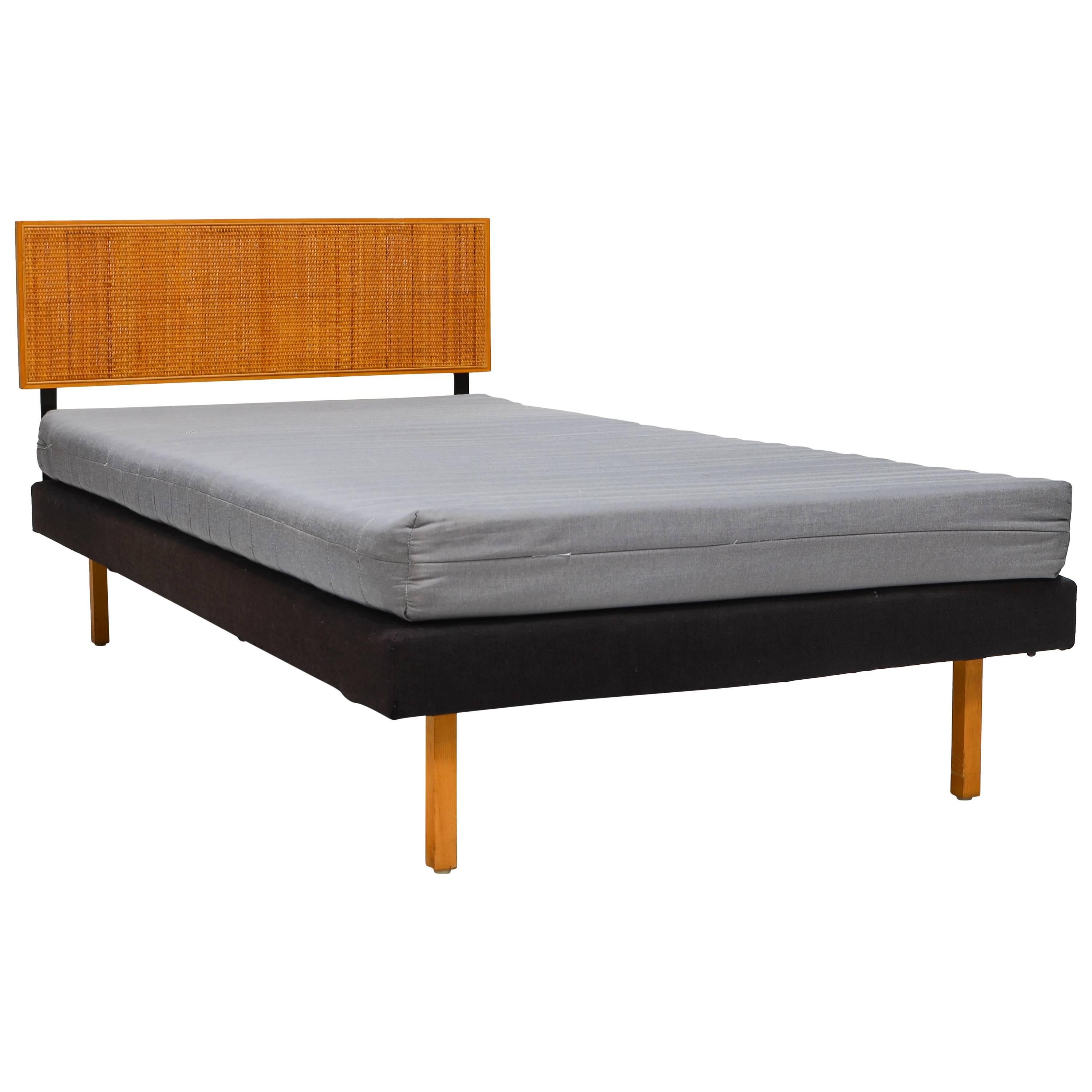 Richard Schultz Daybed for Knoll, 1960s For Sale