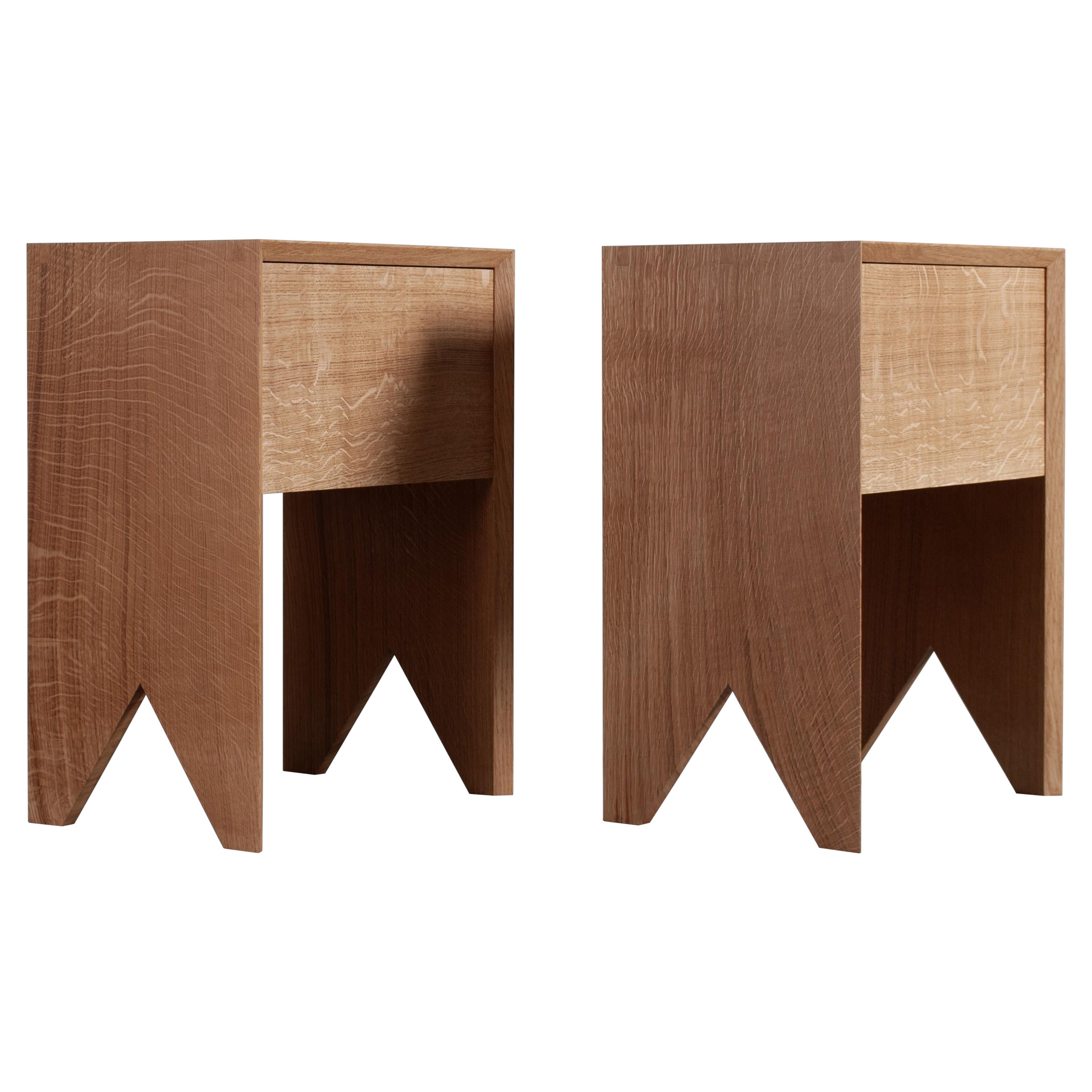 Paire de tables d'appoint en chêne anglaises, fabriquées à la main