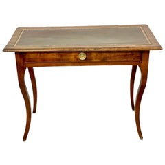 Bureau étroit de style Louis XV du 18ème siècle