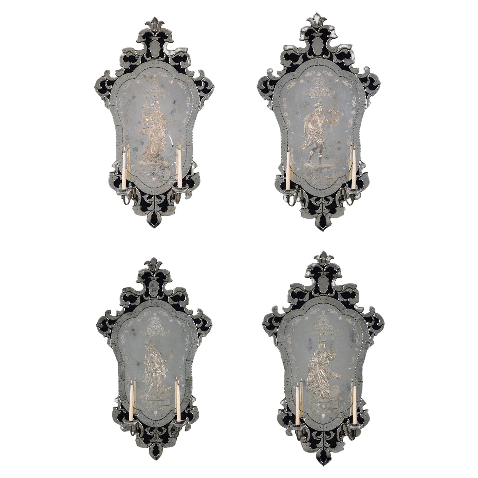 Set von vier venezianischen Girandole-Wandspiegeln aus geätztem klarem und blauem Glas