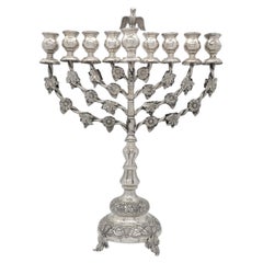 Gran menorá de Hanukkah de plata, Portugal mediados del siglo XX