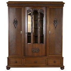 Vintage Oak Bookcase From the 1930s in Brown