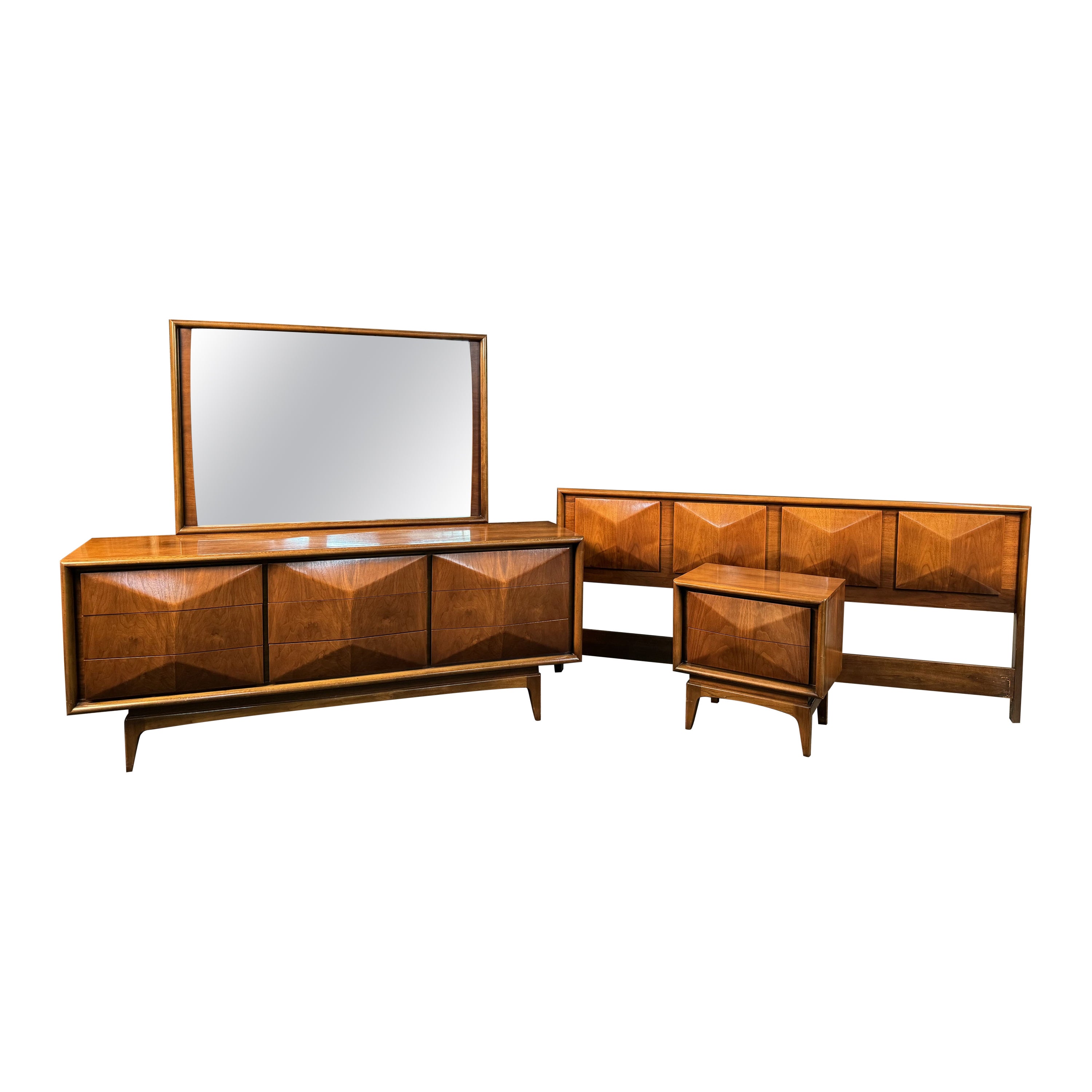 Mid-Century Modern Walnut Bedroom Set by United Furniture Co at 1stDibs ...