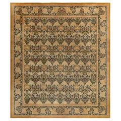 Tapis anglais fabriqué à la machine par William Morris, Circa 1920, Doris Leslie Blau