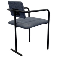 Minimalistischer Sessel im postmodernen Design der Moderne 1980er Jahre