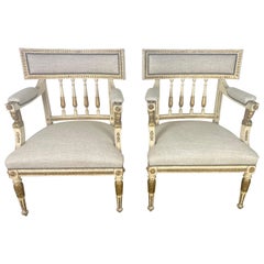 Coppia di poltrone dipinte e dorate in stile neoclassico italiano A.I.C. 1900