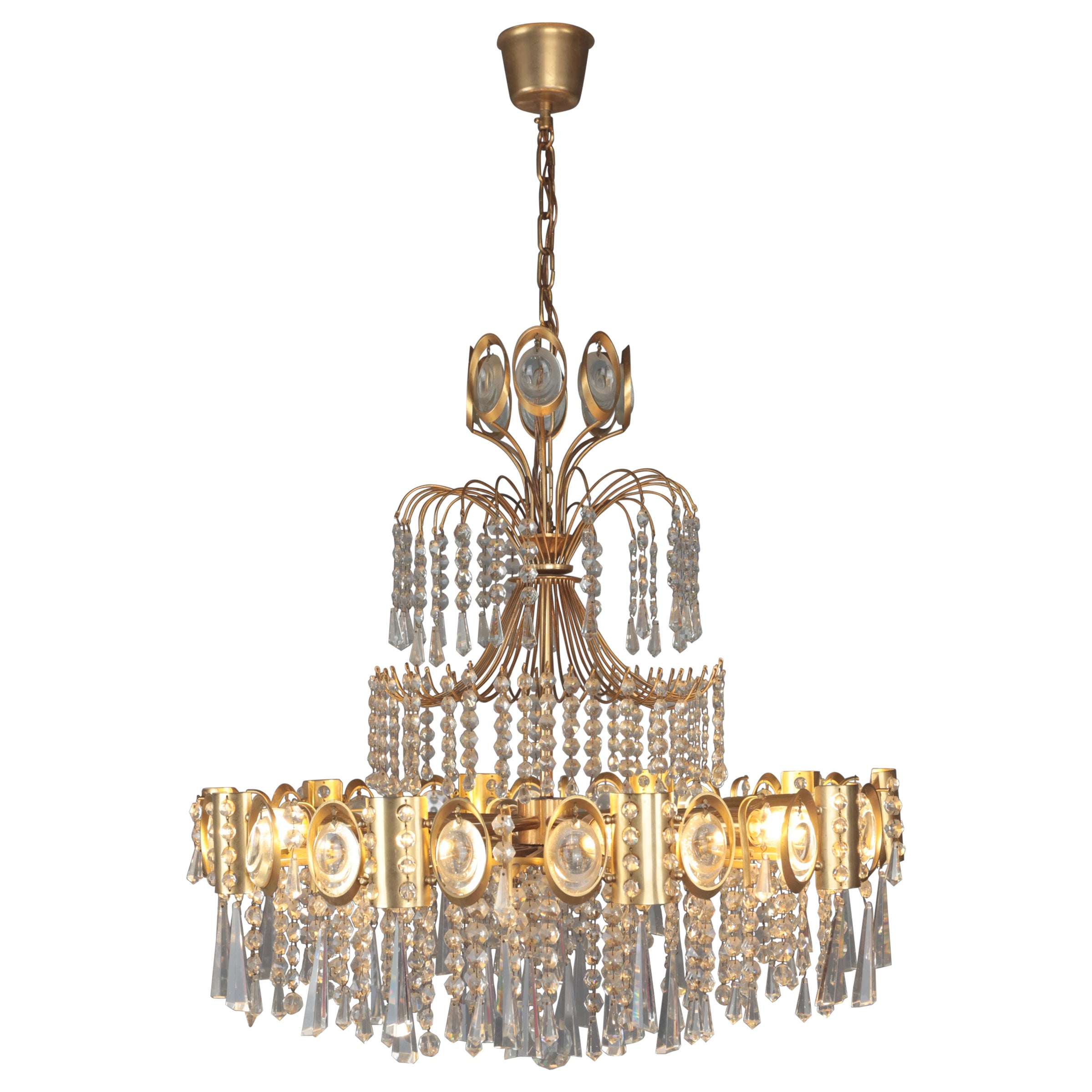 Designer vintage chandelier with cascading pendants