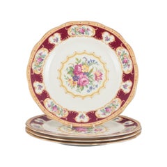 Royal Albert, Inglaterra. Cuatro platos "Lady Hamilton" de porcelana. Ca años 30