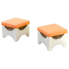 20ème siècle Ettore Sottsass Paire de poufs mod. Dado T29 pour Poltronova