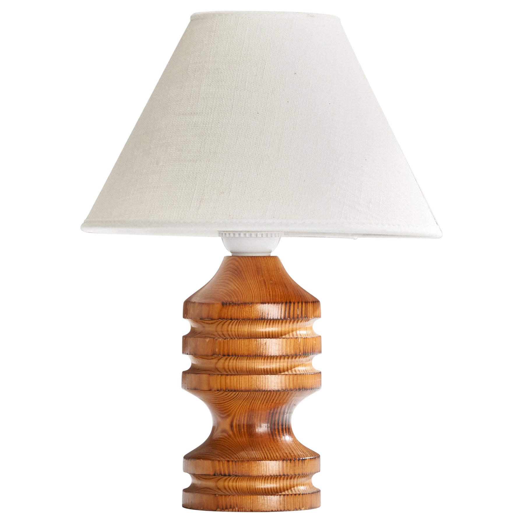 Schwedische Designerin, Tischlampe, Kiefernholz, Schweden, 1970er Jahre