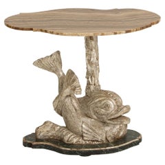 19e s. Table d'appoint italienne en forme de dauphin à feuilles d'argent avec plateau en onyx à grain de bois original