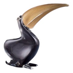 Vintage Murano, Italy. Large art glass sculpture of a toucan in clear glass.