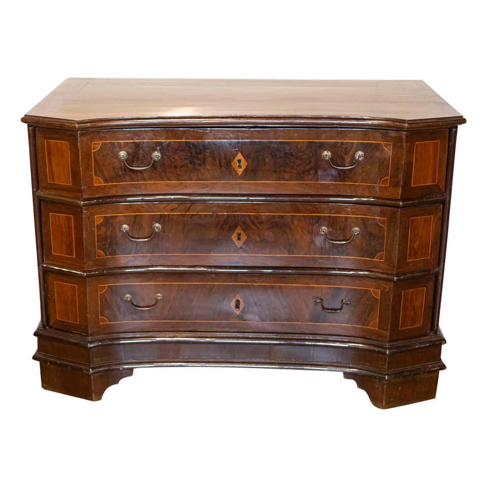 18th Century Italian Commode For Sale at 1stDibs