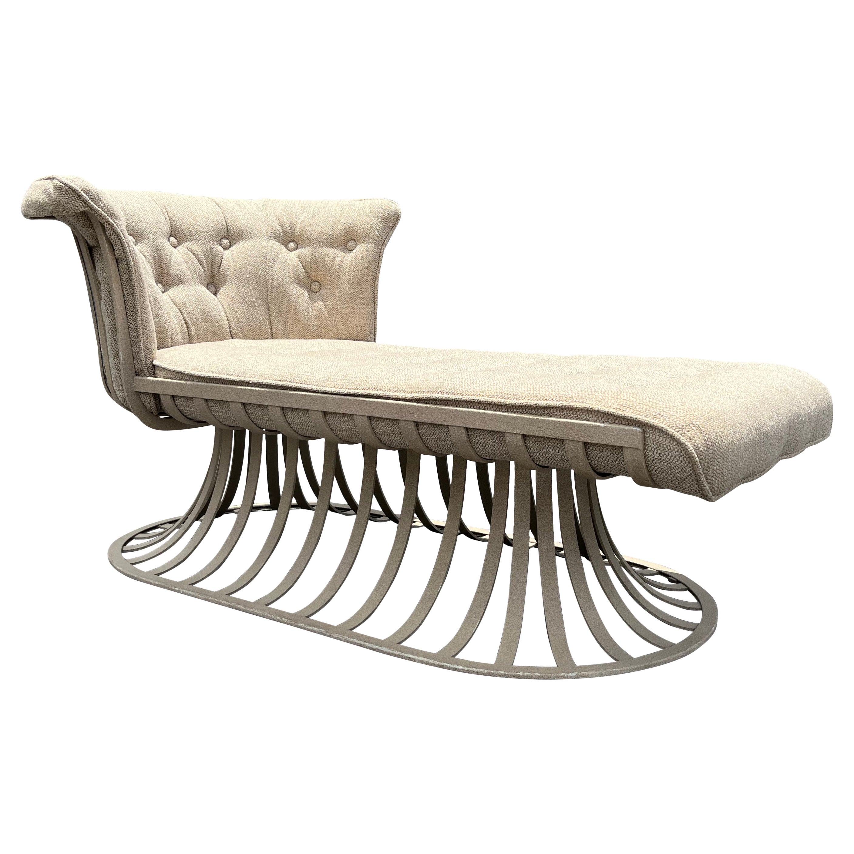 Chaise Lounge di Russell Woodard in alluminio con finitura beige, stile metà del secolo scorso