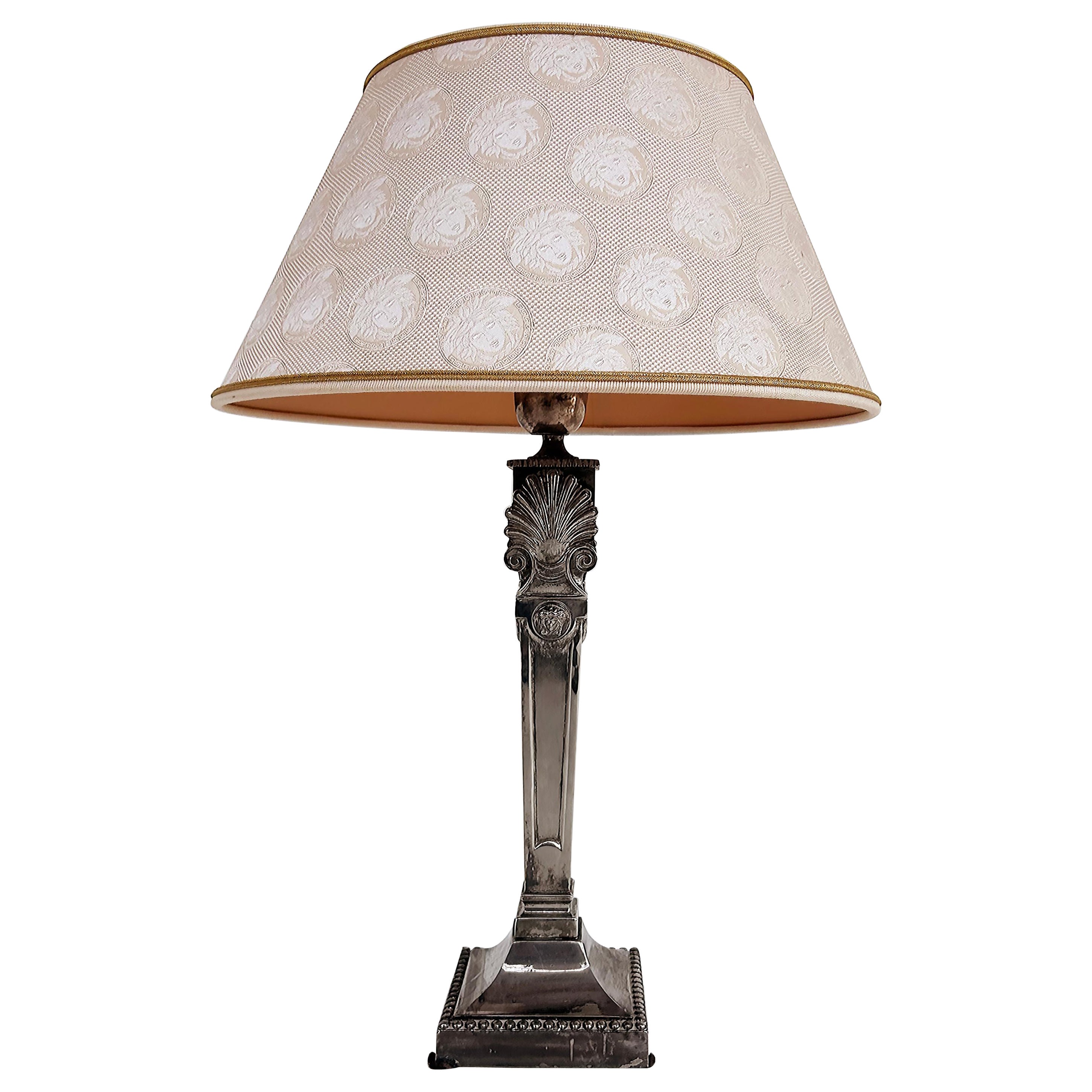 Gianni Versace: Medusa-Tischlampe aus Silberblech, Laudarte SRL Italien