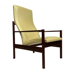 Sillón moderno brasileño de madera y cuero, Michel Arnault, c. 1960